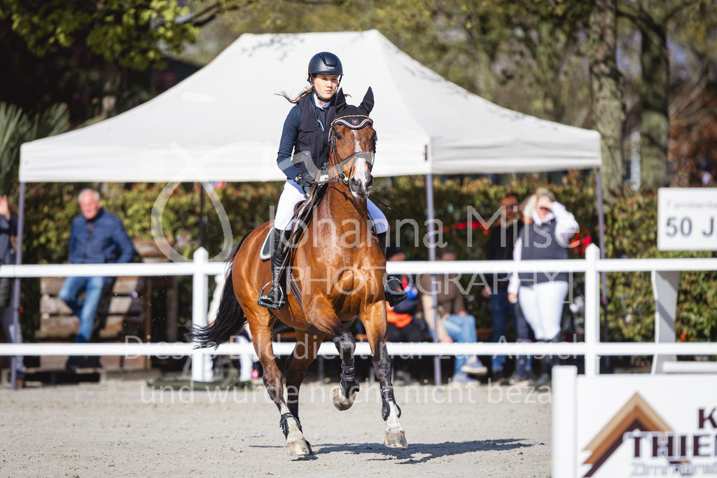 240424_Lemwerder_Stil-L-118 | Deine schönsten Turniermomente als professionelle Fotos! Entdecke hochwertige Pferdesport-Fotografie im Online-Shop. Jetzt Fotos finden & bestellen!
