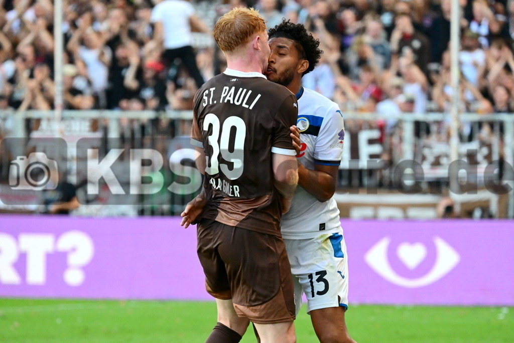 KBS Picture_FCStPauli-AtalantaBergamo_Test_041 | v.l. Wagner Robert (St.Pauli) , Dos Santos da Silva Ederson Guilavogui Morgan (St.Pauli) ,Sportplatz :  Millerntor Stadion, - Realisiert mit Pictrs.com