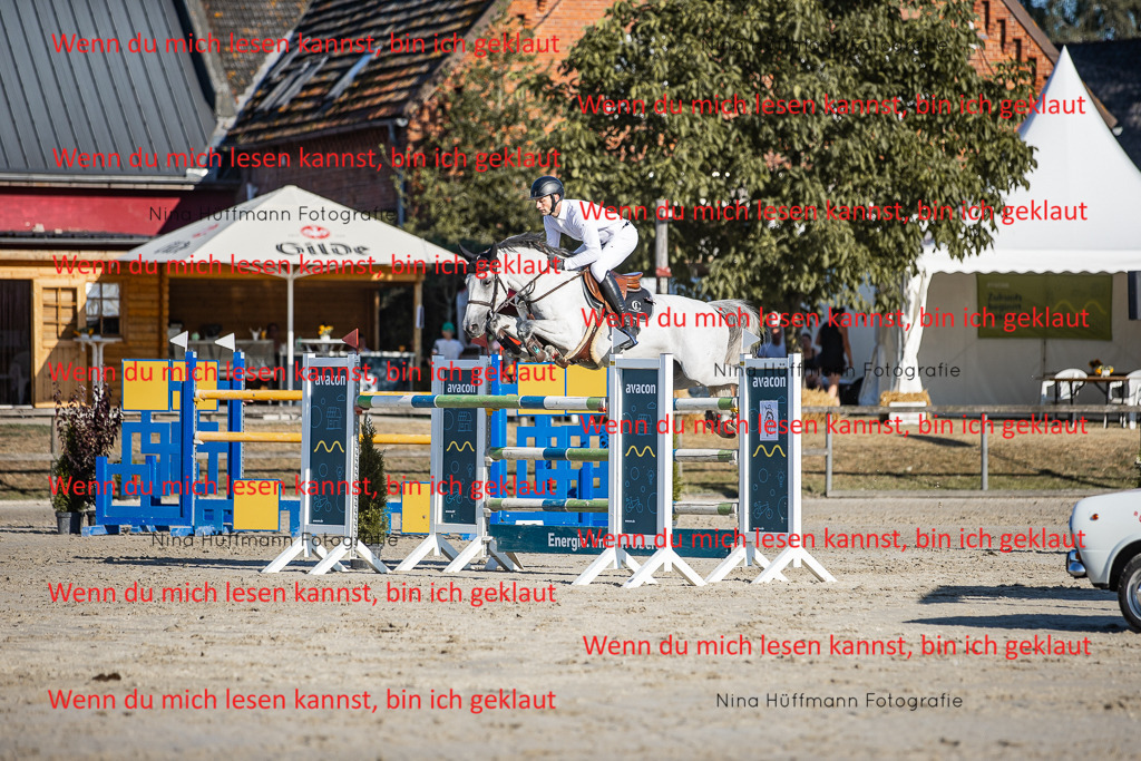 BK1A8697 | Turnierbilder Turnierfotos Nina Hüffmann Turnierfotografie Pferdefotografie Tierzeichnung Haustierzeichnung Pferdezeichnung Hundezeichnung Videograf  - Realisiert mit Pictrs.com