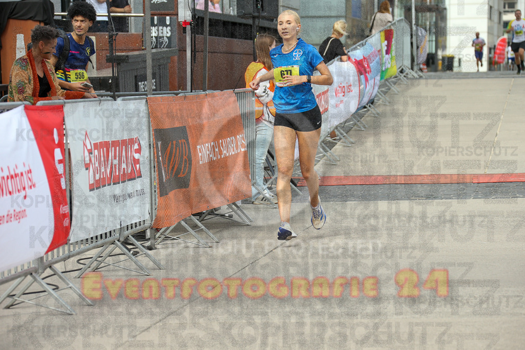 250920_1325_EX1_4435 | Sportfotografie im Rhein-Sieg Kreis, Köln, Bonn, NRW, Rheinland Pfalz, Hessen, etc. Unser Tätigkeitsfeld umfasst den Laufsport vom Volkslauf über den Marathon, Duathlon, Triathon bis zum Ultralauf wie Kölnpfad Ultra oder Schindertrail.