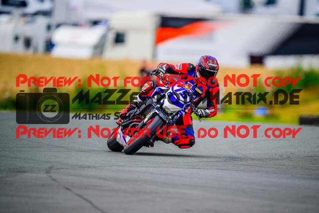 MaZZes_FotoMatrix_240727_6007705_2036 | TWIN