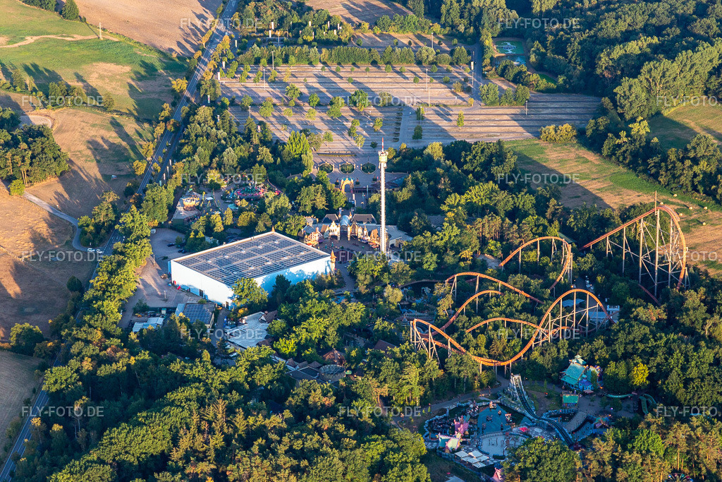 HolidayPark Pfalz https://www.holidaypark.de/ | Luftbild: HolidayPark Pfalz https://www.holidaypark.de/ in Haßloch im Bundesland Rheinland-Pfalz in Deutschland. Foto: IMG_133839.jpg vom 16.08.2022 durch ©2025 Werner Riehm fly-foto.de/copyright - Realisiert mit Pictrs.com