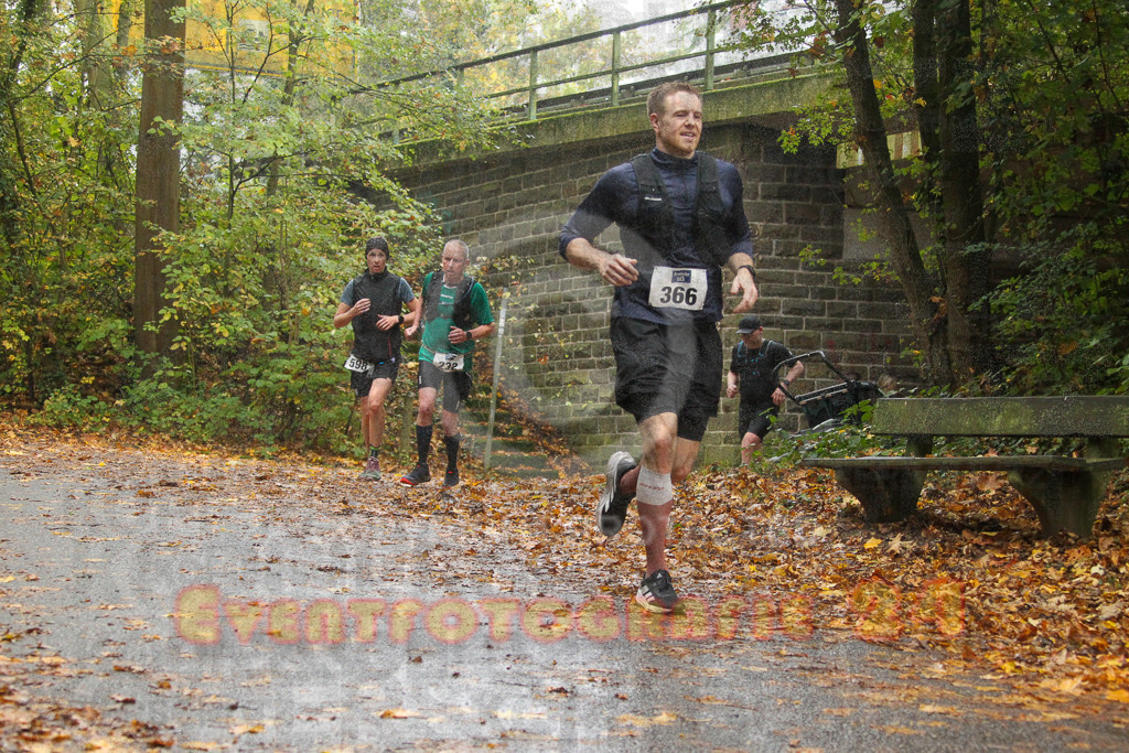 241027_1238_EV4_7369 | Sportfotografie im Rhein-Sieg Kreis, Köln, Bonn, NRW, Rheinland Pfalz, Hessen, etc. Unser Tätigkeitsfeld umfasst den Laufsport vom Volkslauf über den Marathon, Duathlon, Triathon bis zum Ultralauf wie Kölnpfad Ultra oder Schindertrail.