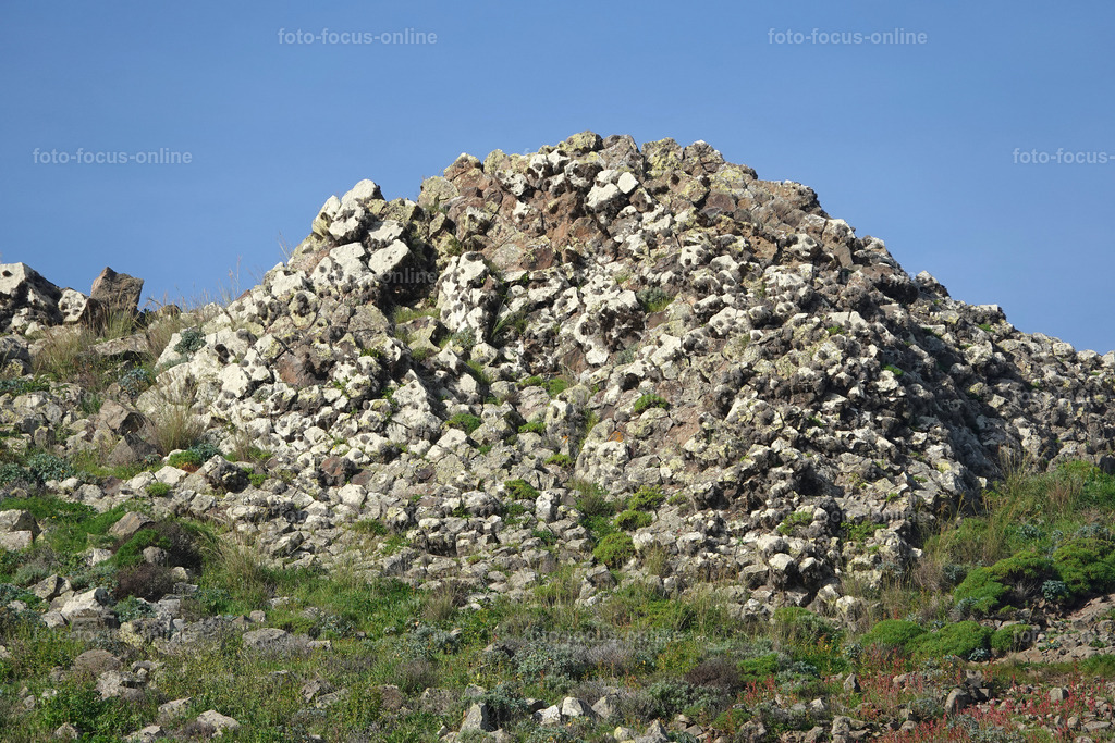 Basalt mountains | Basalt, adark, fine-grained, volcanic extrusive rock