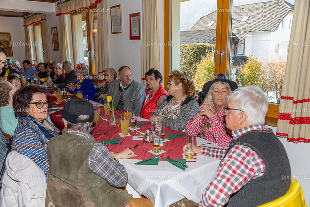 Seniorenbund - Fleischnudel Essen beim Gfrerer-Lipp | Bildershop von pixelworld.at - Realisiert mit Pictrs.com