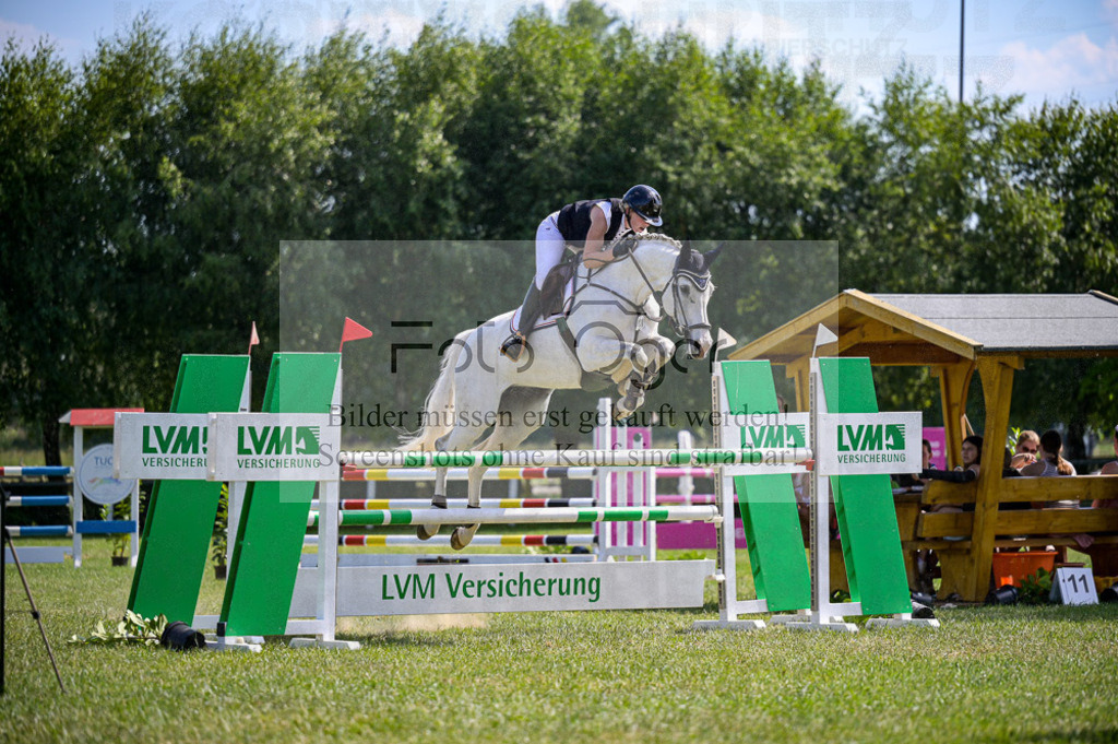 Reitturnier Voxtrup | Entdecke hochwertige Reitturnierfotos von Foto Oger. Professionell, emotional und authentisch – jetzt Lieblingsmomente im Shop bestellen.Deutschlandweite Turnierfotografie. - Realized with Pictrs.com