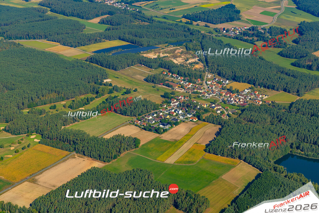 Das Luftbild zeigt : Bechhofen Abenberg - Die Luftaufnahme wurde 2024 vom UL-Flugzeug aus erstellt ( keine Drohne ) - Hochauflösende Luftaufnahme - Für grossformatige Ausdrucke geeignet. Die Geschenkidee !Mit Lizenz und Bildrechte bestellbar