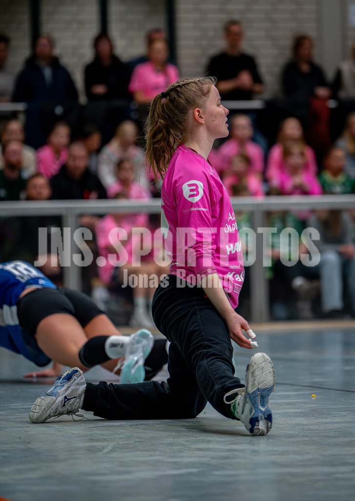 Handball I Frauen I Saison 2025-2026 I 3. Liga Staffel Nord I 10. Spieltag I SC SFN Vechta - HSG Blomberg-Lippe II I 0224 | Madita Guderle (16, SC SFN Vechta)  - Realisiert mit Pictrs.com