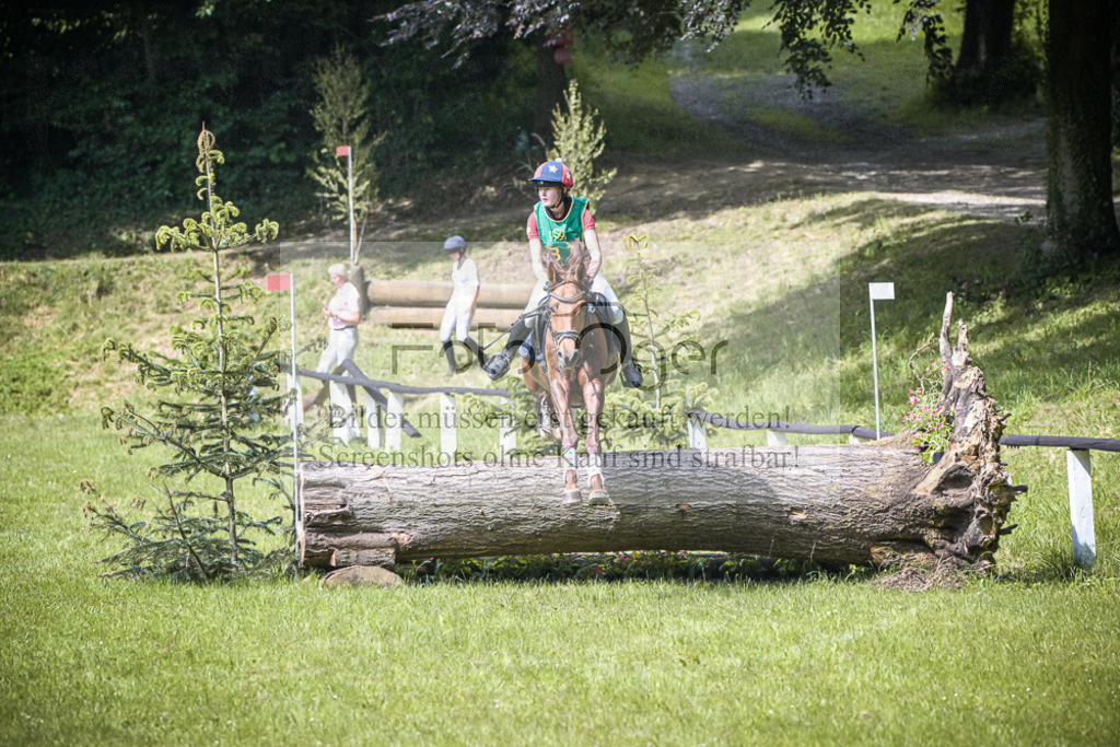 DOS_0287 | Entdecke hochwertige Reitturnierfotos von Foto Oger. Professionell, emotional und authentisch – jetzt Lieblingsmomente im Shop bestellen. - Realisiert mit Pictrs.com