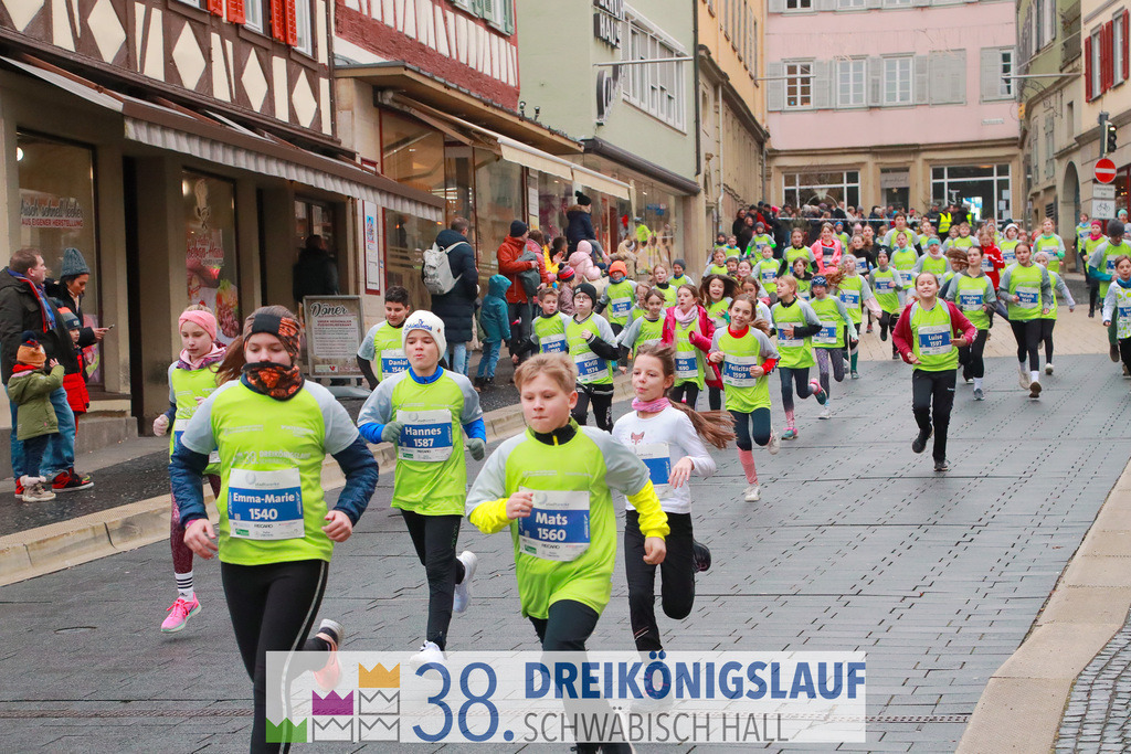 1700m Stadtwerke Jugendlauf | 3 Koenigslauf 2024 1700m Stadtwerke Jugendlauf - Realisiert mit Pictrs.com