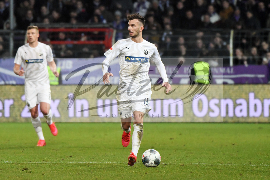 20200129_OSNSVS_0067JPG | Fußball, Herren: Kevin Wolze (VfL Osnabrück) in Aktion, am Ball, Einzelaktion beim Spiel der 2. Bundesliga zwischen VfL Osnabrück vs. SV Sandhausen am 29.01.2020 im Stadion an der Bremer Brücke in Osnabrück, Deutschland.(Foto von Nico Paetzel) - Realisiert mit Pictrs.com