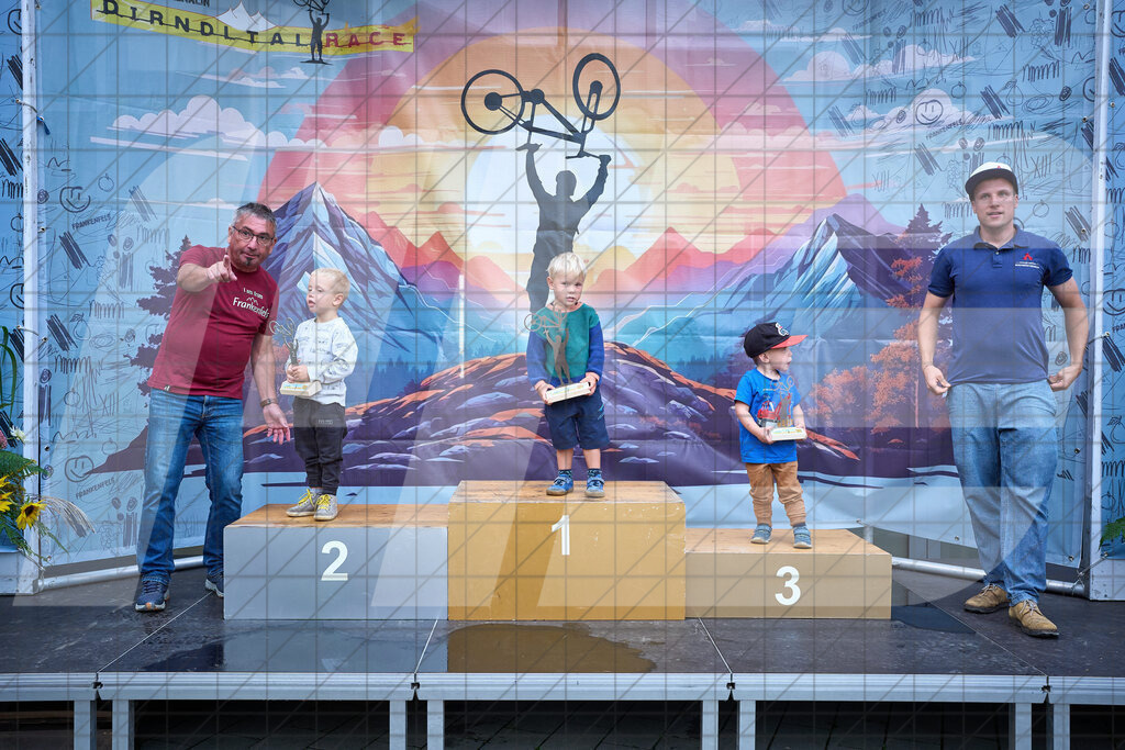 Betriebszentrum Laubenbachmühle, Frankenfels, Österreich - 13. September 2025: Dirndltal Race - Kids Race - SiegerehrungFotograf: Martin Bihounek / martinbihounek.com | 13. September 2025 Betriebszentrum Laubenbachmühle, Frankenfels, Österreich : Dirndltal Race - Kids Race - Siegerehrung •••••Photo by: Martin Bihounek / martinbihounek.comInsta: @martinbihounekcom