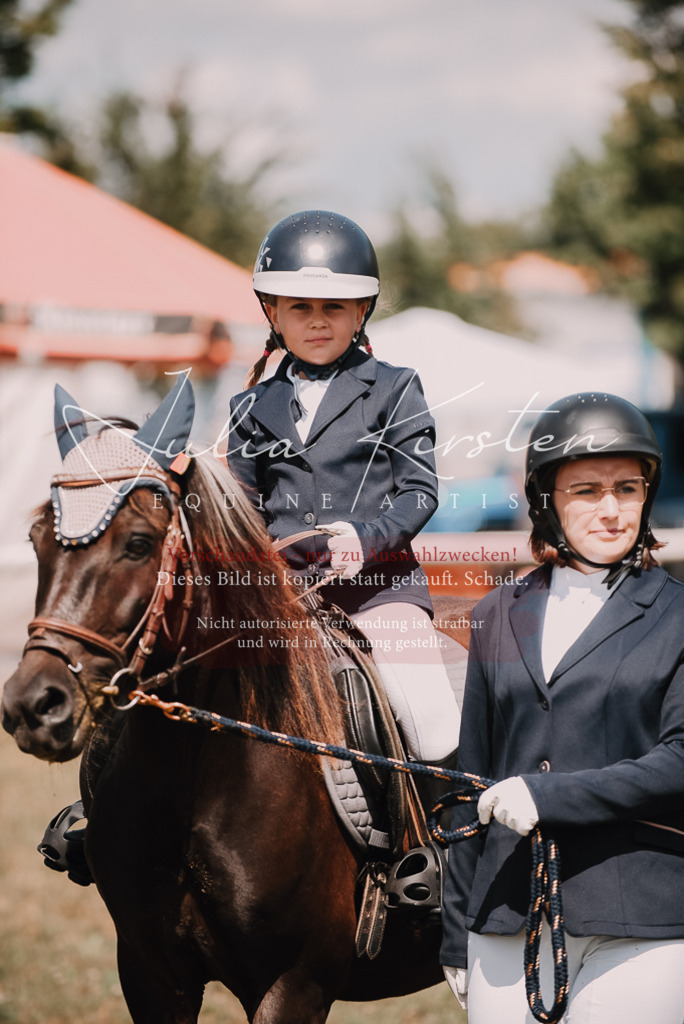 DSC_5963 | Pferde- und Turnierfotografie in Westsachsen. Pferdeportraits, Auftragszeichnungen und intuitive Kunst.
