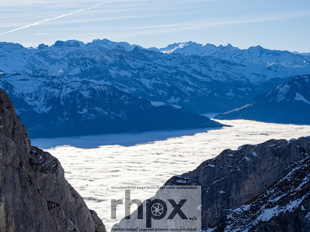Nebelmeer | Stimmungsvolle Fotokunst aus Luzern. Erlebe den Pilatus, den See und die Stadt Luzern in exklusiven Aufnahmen in der Fotogalerie & Shop. - Realisiert mit Pictrs.com