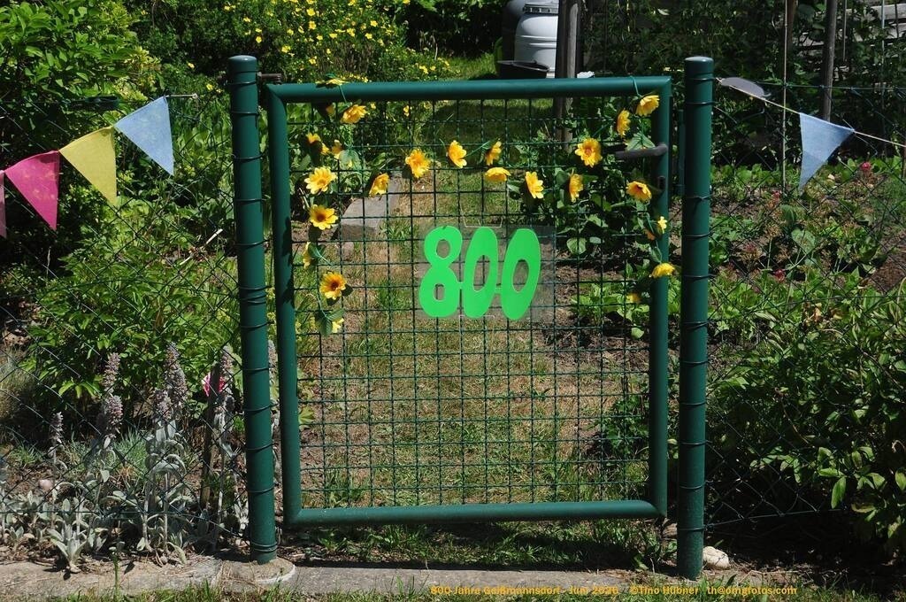 Geißmannsdorf-2026-Ortsbilder-577 | Geißmannsdorf bei Bischofswerda im Sommer 2026. Ein fotografischer Streifzug durch das Dorf Geißmannsdorf, mit Gebäuden, Straßen, Strohpuppen und geschmückten Vorgärten und Grundstücken anlässlich der 800-Jahr-Feier von Geißmannsdorf im Juni 2026 - Realisiert mit Pictrs.com