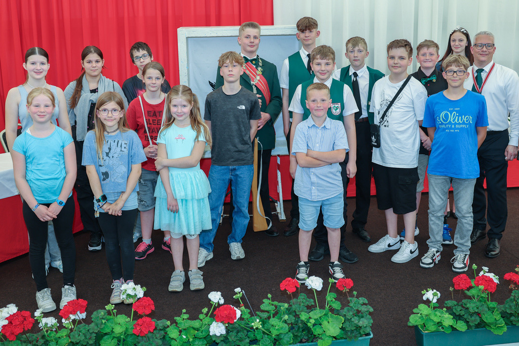 top-top.de-250531-032 | Foto, Video, Fotografie, Videografie, Fotobox, DJ, Discjockey, Musik, Musikbox, Veranstaltung, Photobooth, Amazon, Ebay, Buchtipp, Bestseller, Autor, Verlag, Buch, Wesel, Hamminkeln, NRW, Dinslaken, Rees, Drohne, Hochzeit, Party, Fotobox, Wesel, Fotograf