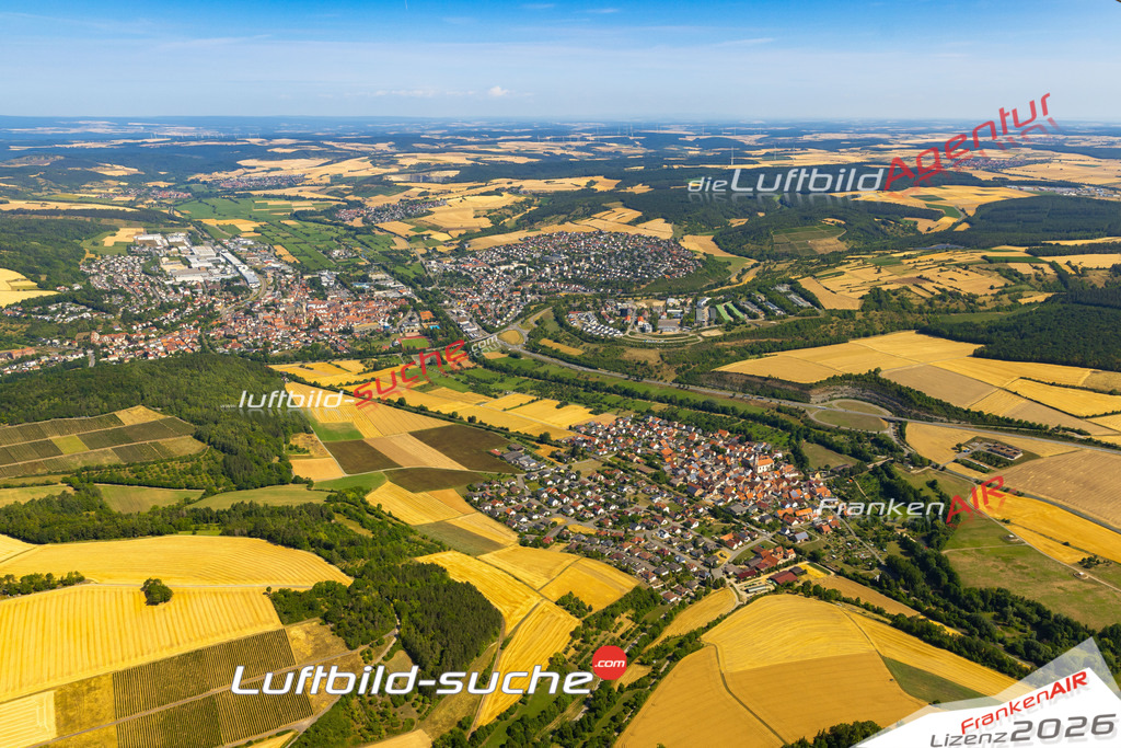Das Luftbild zeigt : Distelhausen Tauberbischofsheim - Die Luftaufnahme wurde 2023 vom UL-Flugzeug aus erstellt ( keine Drohne ) - Hochauflösende Luftaufnahme - Für grossformatige Ausdrucke geeignet. Die Geschenkidee !Mit Lizenz und Bildrechte bestellbar