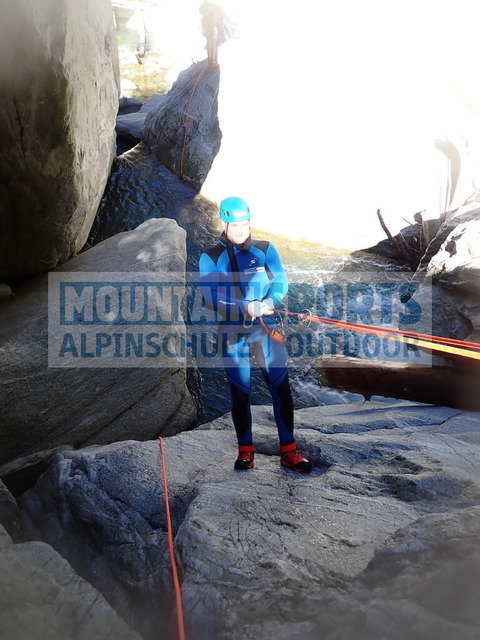 P9270042 | Bestelle die Bilder deines Berg- oder Wasser-Abenteuers mit Mountain Sports bequem von zu Hause aus direkt über unseren Online Fotoshop von pictrs.com. - Realisiert mit Pictrs.com
