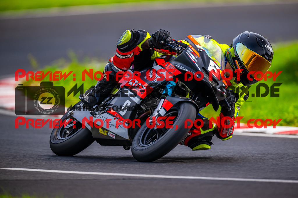 MaZZes_FotoMatrix_230824_0581 | Fotograf Mathias Schmid
Sportfotograf,
Eventfotograf,
Hochzeitsfotograf,
Portraitfotograf