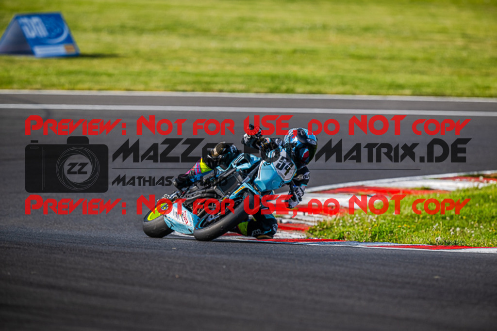 MaZZes_FotoMatrix_220508_98467 | Fotograf Mathias Schmid
Sportfotograf,
Eventfotograf,
Hochzeitsfotograf,
Portraitfotograf