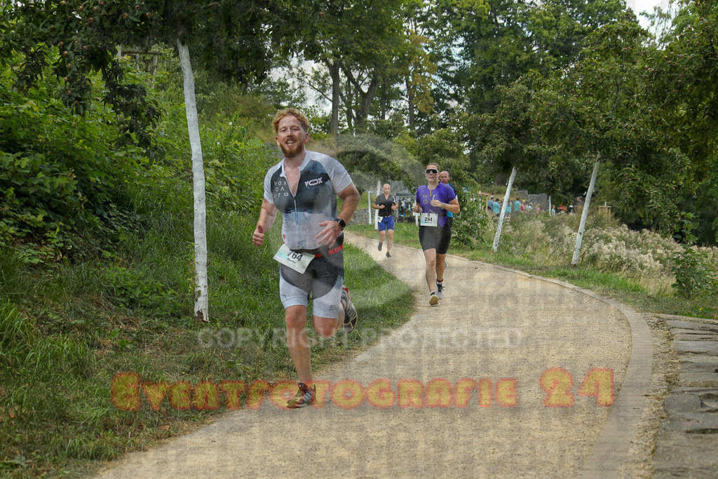 250824_1351_EX1_3996 | Sportfotografie im Rhein-Sieg Kreis, Köln, Bonn, NRW, Rheinland Pfalz, Hessen, etc. Unser Tätigkeitsfeld umfasst den Laufsport vom Volkslauf über den Marathon, Duathlon, Triathon bis zum Ultralauf wie Kölnpfad Ultra oder Schindertrail.