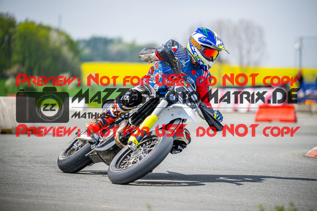 MaZZes_FotoMatrix_230507_9562 | UE40