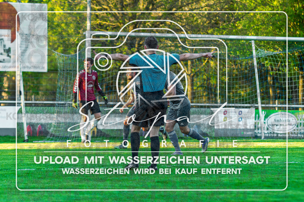 Bezirksliga Herren LG - Buchholzer FC vs Eintracht Munster | Kevin Beyer (Schiedsrichter); Bezirksliga Herren LG - Buchholzer FC vs Eintracht Munster am 08.05.26 in Sportzentrum Buchholz, Buchholz i.d.N. - Realisiert mit Pictrs.com