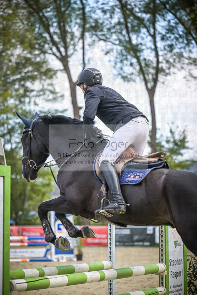 DOS_3779 | Entdecke hochwertige Reitturnierfotos von Foto Oger. Professionell, emotional und authentisch – jetzt Lieblingsmomente im Shop bestellen.Deutschlandweite Turnierfotografie. - Realisiert mit Pictrs.com