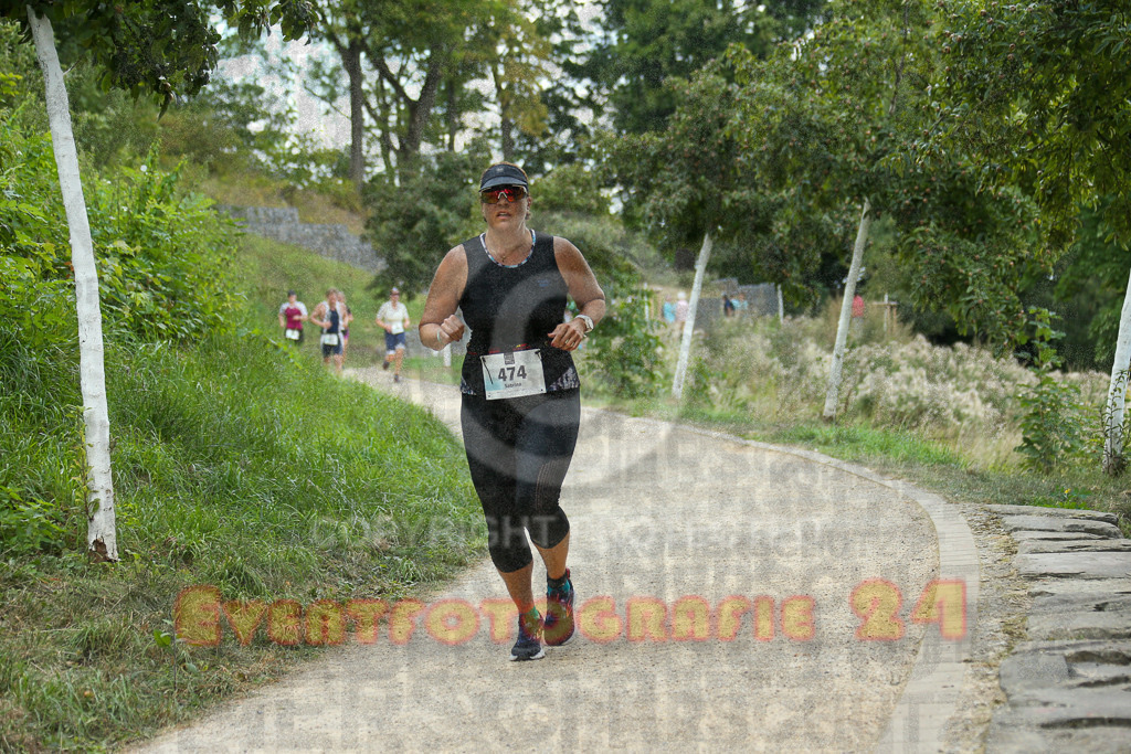 250824_1406_EX1_4996 | Sportfotografie im Rhein-Sieg Kreis, Köln, Bonn, NRW, Rheinland Pfalz, Hessen, etc. Unser Tätigkeitsfeld umfasst den Laufsport vom Volkslauf über den Marathon, Duathlon, Triathon bis zum Ultralauf wie Kölnpfad Ultra oder Schindertrail.
