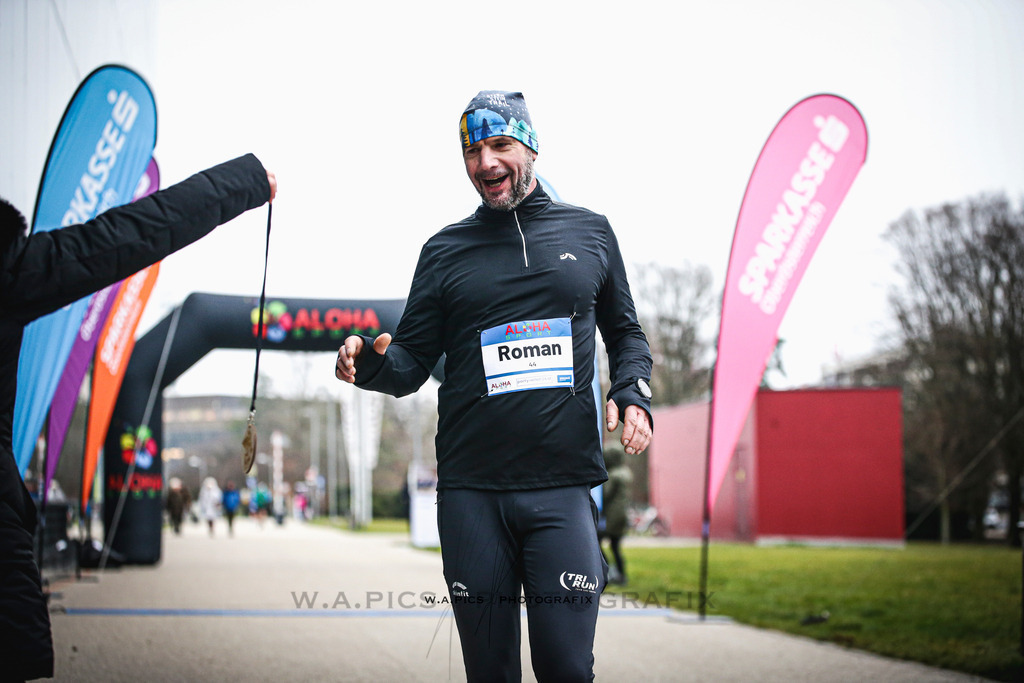 ..... | Linz, AUSTRIA,14. Dezember 25, ALOHA WINTERLAUF DEZEMBER 25 , Image shows: Photo: WAPICS / Andreas Willdoner
