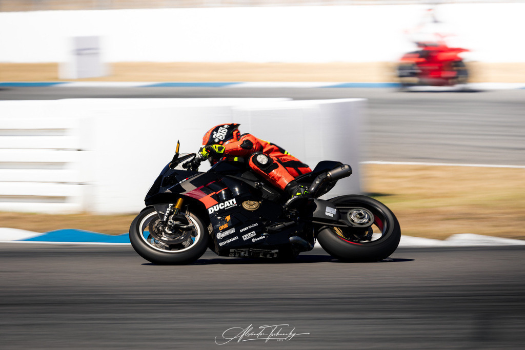 Ducati Trackday Hockenheimring 2026 | Entdecken Sie die faszinierende Welt von Alexander Tschuncky Arts: Kreative Fotografie, atemberaubende Automobilkunst und hochwertiger Bilderdruck. Lassen Sie sich inspirieren! - Realisiert mit Pictrs.com