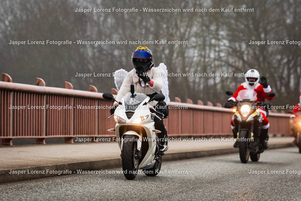 X-Mas Ride I Kiel I 2025 | Jasper Lorenz Fotografie - Realisiert mit Pictrs.com
