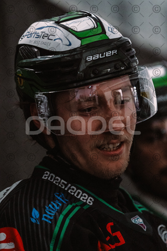 Alligators_vs_Peiting_04_01_2026-080 | Höchstadt Alligators Fotogalerie: Eishockey-Action aus Franken. Professionelle Spielfotos, Portraits & Stadionbilder zum Download. Jetzt entdecken! - Realisiert mit Pictrs.com