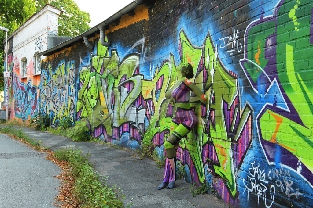 Bodypainting-GREENGRAFFITI_0527 | #005 | Modell: Fee | Foto: Thorsten Ohmacht - Realisiert mit Pictrs.com