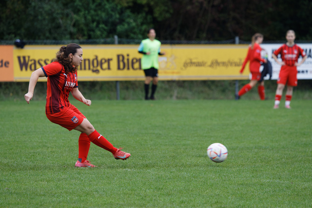 SVWFCH_250927_5232 | Fotopresso – Sportfotografie in Heidenheim & Umgebung. Professionelle Sportfotografie für unvergessliche Momente. Dynamische Action-Shots, emotionale Szenen & hochwertige Bilder. - Realisiert mit Pictrs.com