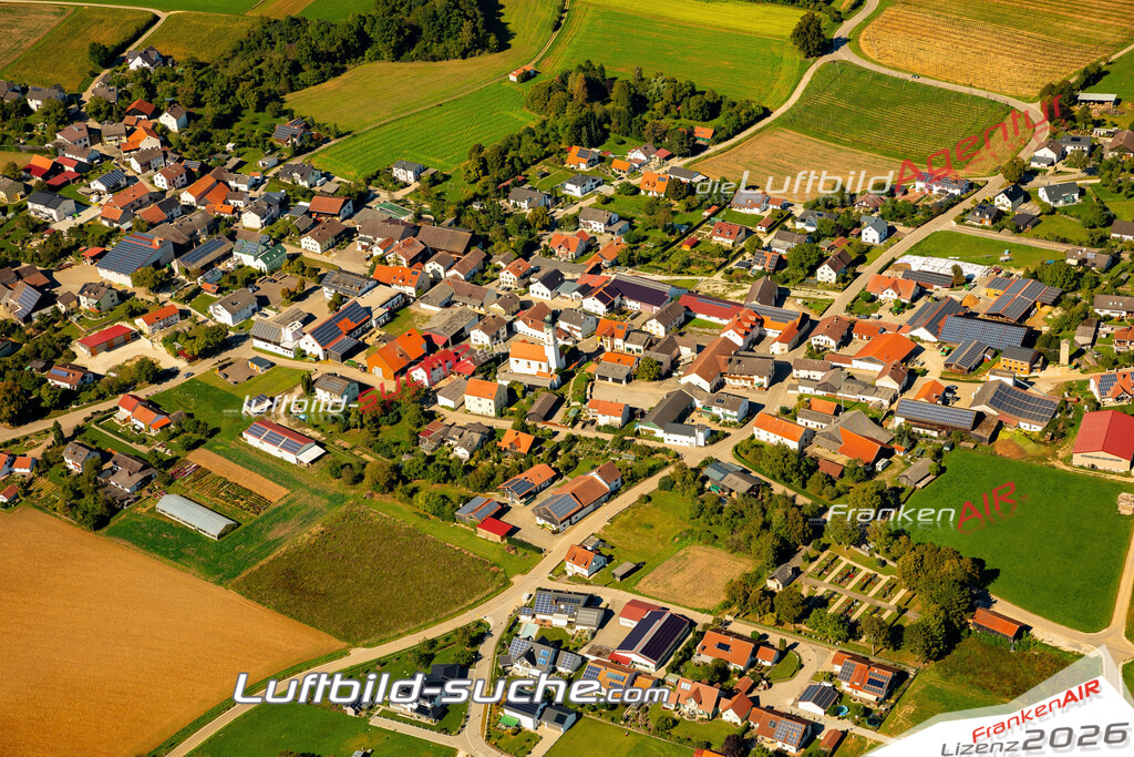 Das Luftbild zeigt : Tettenwang Altmannstein - Die Luftaufnahme wurde 2023 vom UL-Flugzeug aus erstellt ( keine Drohne ) - Hochauflösende Luftaufnahme - Für grossformatige Ausdrucke geeignet. Die Geschenkidee !Mit Lizenz und Bildrechte bestellbar