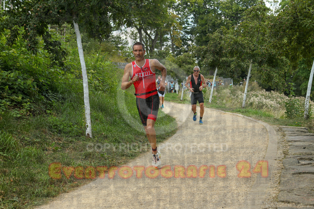 250824_1350_EX1_3904 | Sportfotografie im Rhein-Sieg Kreis, Köln, Bonn, NRW, Rheinland Pfalz, Hessen, etc. Unser Tätigkeitsfeld umfasst den Laufsport vom Volkslauf über den Marathon, Duathlon, Triathon bis zum Ultralauf wie Kölnpfad Ultra oder Schindertrail.