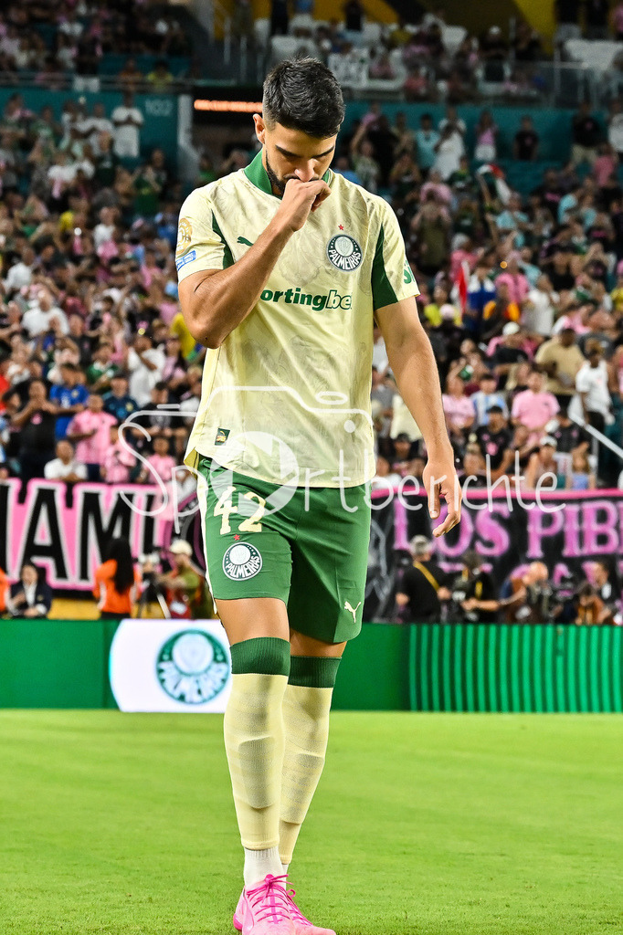 Inter Miami CF - Palmeiras Sao Paulo | im Bild Jose Manuel LOPEZ (Palmeiras 42) / Einzelfoto / Freisteller / FIFA Club World Cup: Inter Miami CF - Palmeiras Sao Paulo, Hard Rock Stadium am 23.06.2025 / NOT FOR SALE IN USA