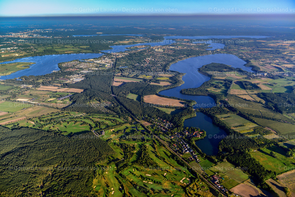 3638504 | WERDER (HAVEL) 25.08.2016 Gesamtübersicht und Stadtgebiet mit Außenbezirken und Innenstadtbereich in Werder (Havel) im Bundesland Brandenburg, Deutschland. // City area with outside districts and inner city area in Werder (Havel) in the state Brandenburg, Germany. Foto: Gerhard Launer