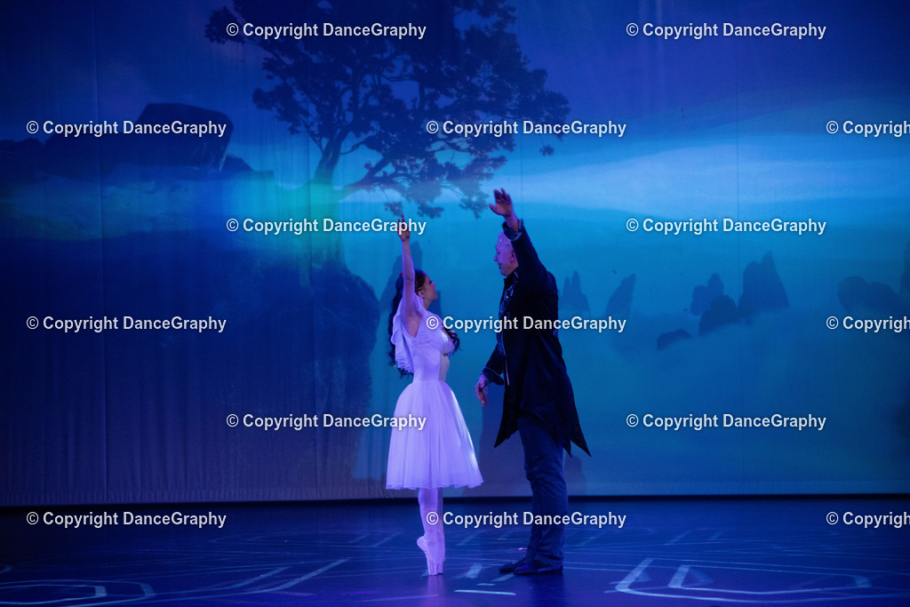 GPHY1512 | DanceGraphy - Realisiert mit Pictrs.com