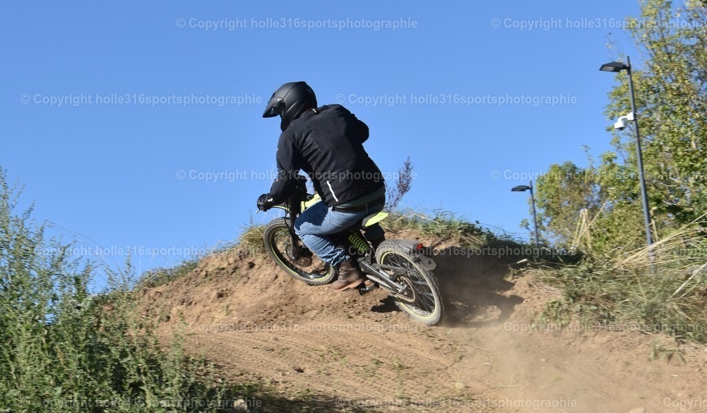 DSC_0217 | Sportfotografie , Motorsport, Motoross, Reitsport, Mointainbike, Enduro,
Landschaft , Outdoor, Eventfotografie, Landschaft, Bilder online bestellen - Realisiert mit Pictrs.com