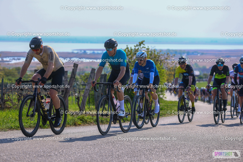 TRA_0422 | Neusiedlersee Radmarathon 2026@sportshot_your_pictrs #yourpictures#roadtowm2029 #nrm #neusiedlerseeradmarathon #neusiedlersee #neusiedlerseetourismus #burgenland #mörbisch #nrm26 #burgenlandtourismus #voglundco #poweredbyburgenlandtourismus #radsport #rad #marathon #ucigranfondo #visitburgenland #ucigranfondoworldseries