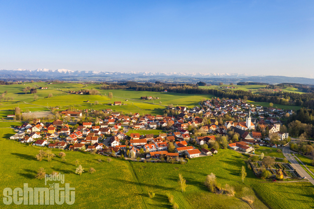 PS-Ratzenried-2026-03 | Entdecke die größte Bildgalerie der Region mit Fotografien aus dem Allgäu, der Bodenseeregion, Oberschwaben, dem Donautal und der Schwäbischen Alb. Landschaften, Luftaufnahmen und Reisefotografie als Wandbild und Fotokunst. - Realisiert mit Pictrs.com