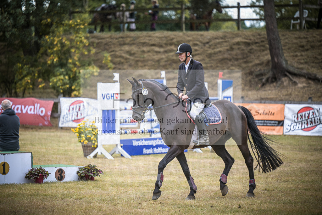 DOS_0426 | Entdecke hochwertige Reitturnierfotos von Foto Oger. Professionell, emotional und authentisch – jetzt Lieblingsmomente im Shop bestellen.Deutschlandweite Turnierfotografie. - Realisiert mit Pictrs.com
