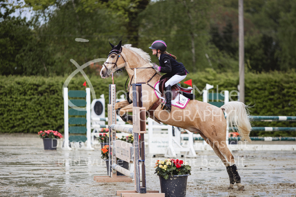 240426_Olfen-Vinnum_PonyTrophy-312 | Deine schönsten Turniermomente als professionelle Fotos! Entdecke hochwertige Pferdesport-Fotografie im Online-Shop. Jetzt Fotos finden & bestellen!
