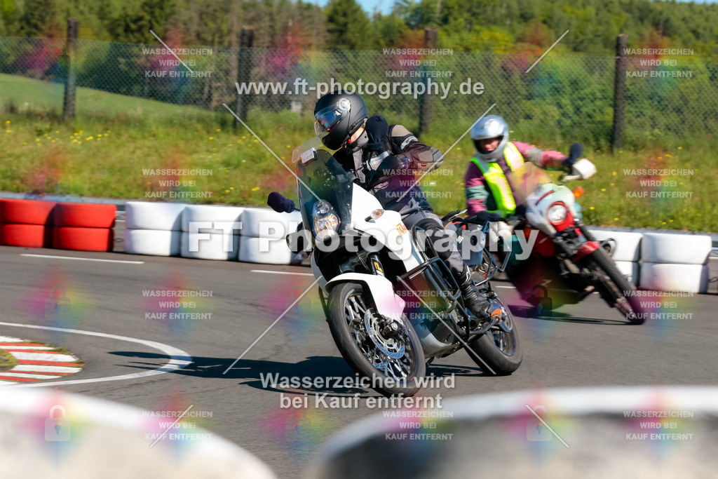 Moto-TeamOBK-21753 | Hier findet Ihr Bilder von Touristenfahrten auf der Nürburgring Nordschleife oder von anderen Veranstaltungen die ich besucht habe. Viel Spass beim Durch Schauen 