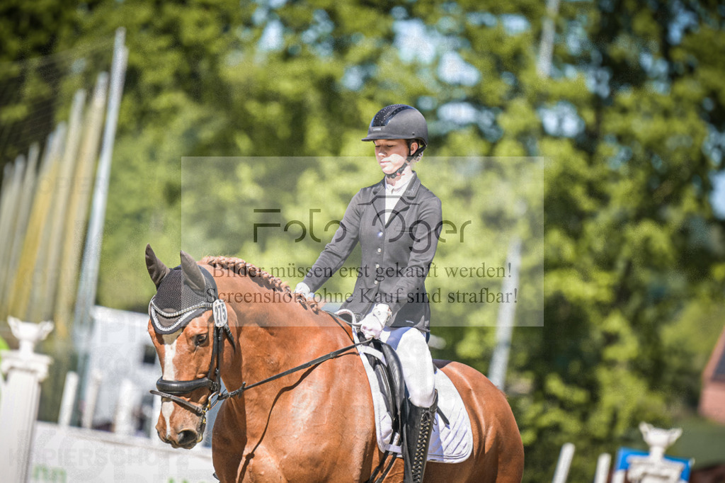 DOS_4634 | Entdecke hochwertige Reitturnierfotos von Foto Oger. Professionell, emotional und authentisch – jetzt Lieblingsmomente im Shop bestellen.Deutschlandweite Turnierfotografie. - Realisiert mit Pictrs.com