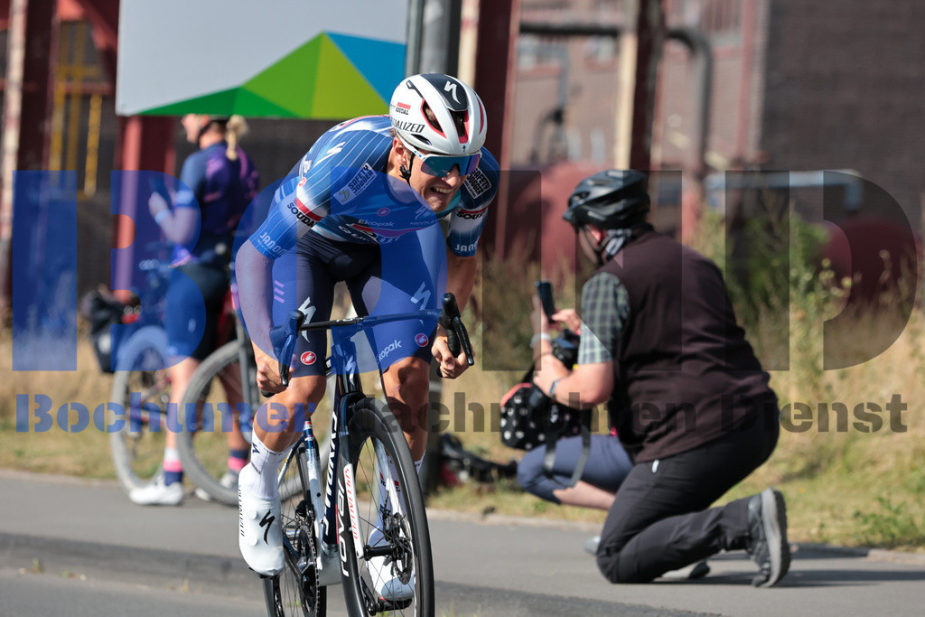 SES_DEUTOU20250820-23 | bond - Realisiert mit Pictrs.com