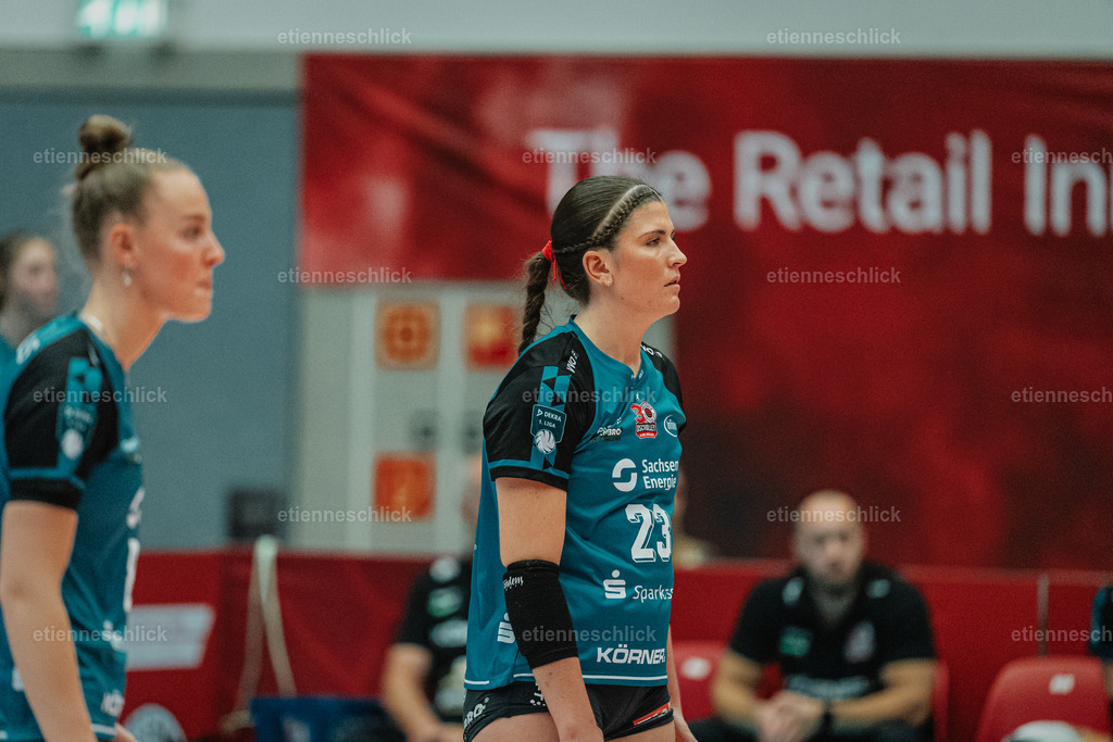 Dresdner SC - Binder Blaubären TSV Flacht, DEKRA 1. Bundesliga Frauen, Volleyball | Im Bild: Mackenzie Foley (23, Dresdner SC)24.10.2026, Dresdner SC -  Binder Blaubären TSV Flacht, DEKRA 1. Bundesliga Frauen, Volleyball, Deutschland, Dresden, Cyberport Arena