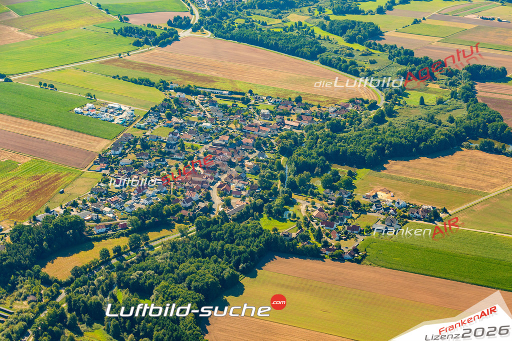 Schrägluftbild  Süß  Hahnbach - Das Luftbild wurde 2025 vom UL-Flugzeug heraus erstellt ( keine Drohne ) - Hochauflösende Luftaufnahme -Nicht vergleichbar mit Google Maps oder Satelittenbilder- Die Geschenkidee !Mit Lizenz und Bildrechte bestellbar